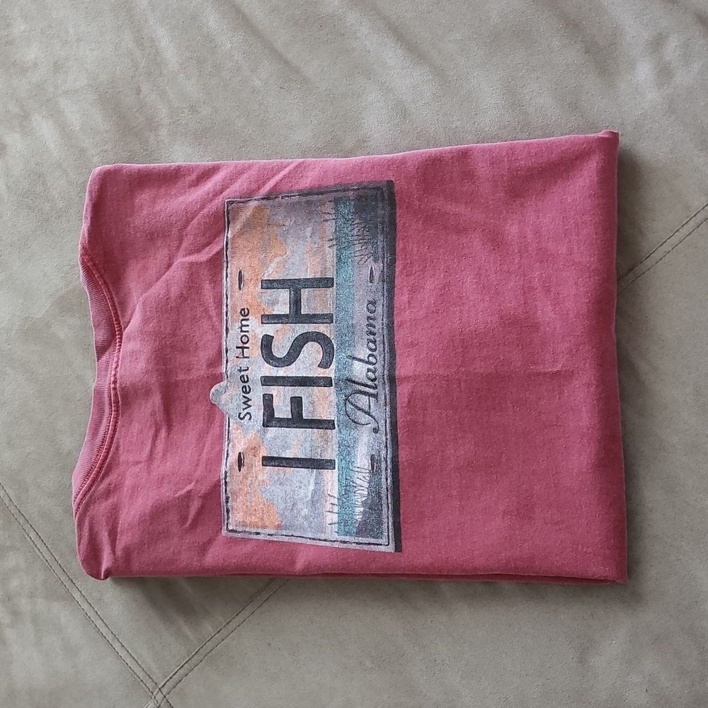 Comfort Colors Men's Fish T-Shirt - Picture 2 of 6